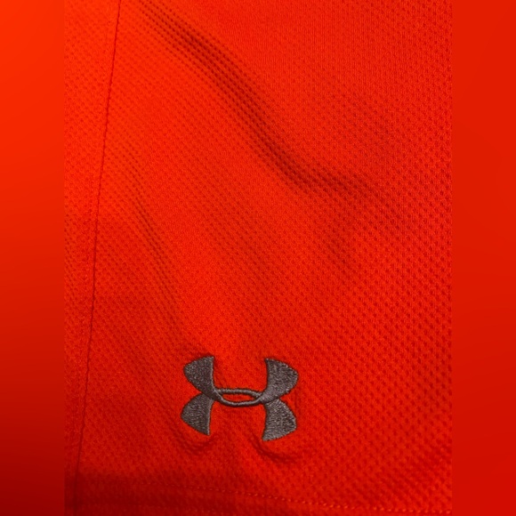 Men’s Under Armour orange baseline shorts size Medium - Picture 2 of 6